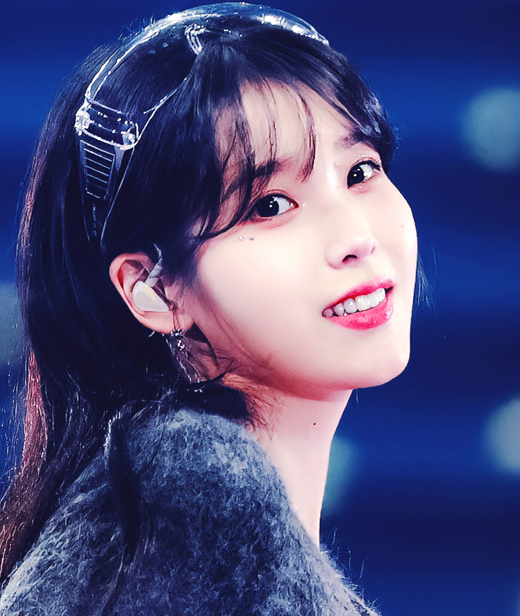 231026 아이유 <b>데뷔</b> 15주년... 스포, <b>캔디</b> 댄스 챌린지, 너랑... 