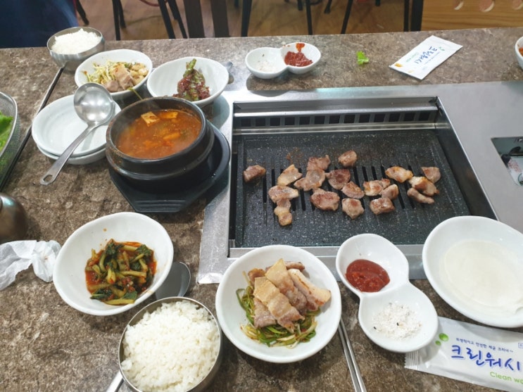 경북 문경 약돌돼지 전문점 『돼지네식육식당』 솔직후기 (약돌삼겹살, 약돌목살) 경북 문경 약돌돼지 전문점 『돼지네식육식당』 솔직후기 (약돌삼겹살, 약돌목살)