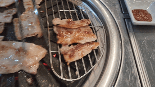  인천 논현역 3mm 생삼겹살 맛집, 단체회식 가족모임 가능한 논현동 고깃집, 육촌 논현점(주차 가능)
