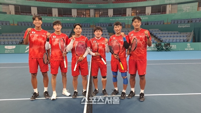 동메달, <b>우상혁 금메달</b> 도전, 남자축구 우즈벡과 4강전