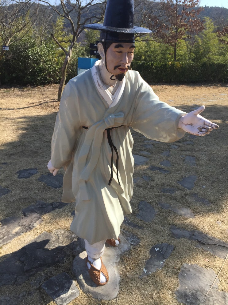  FRP 조형물 보강 및 보수 도장 사례