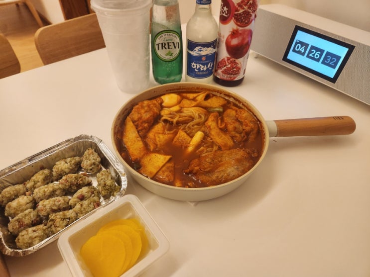 대포주상절리맛집 육떡식당 문어떡볶이 본점 제주도즉석떡볶이 중문포장맛집으로 소문난 곳! 대포주상절리맛집 육떡식당 문어떡볶이 본점 제주도즉석떡볶이 중문포장맛집으로 소문난 곳!