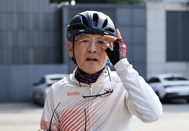<b>홍익표</b> “유인촌 김윤아 발언, 부적절”