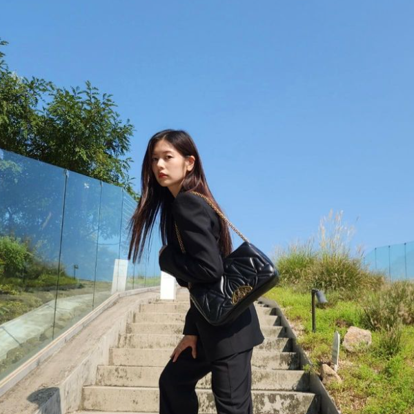 알렉산더맥퀸 가방 빅숄더백 클러치백 정소민