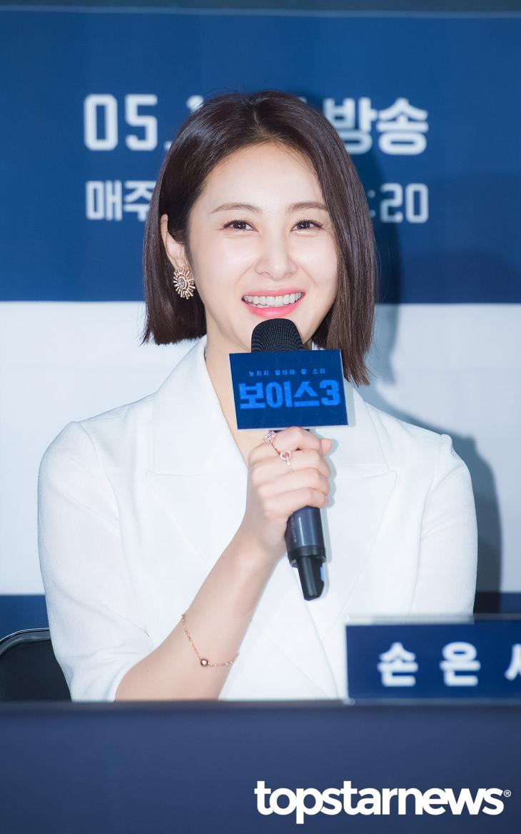 손은서, '범죄도시' 제작자 장원석 대표와 결혼... 11월 해외에서 비공개 예식 손은서, '범죄도시' 제작자 장원석 대표와 결혼... 11월 해외에서 비공개 예식