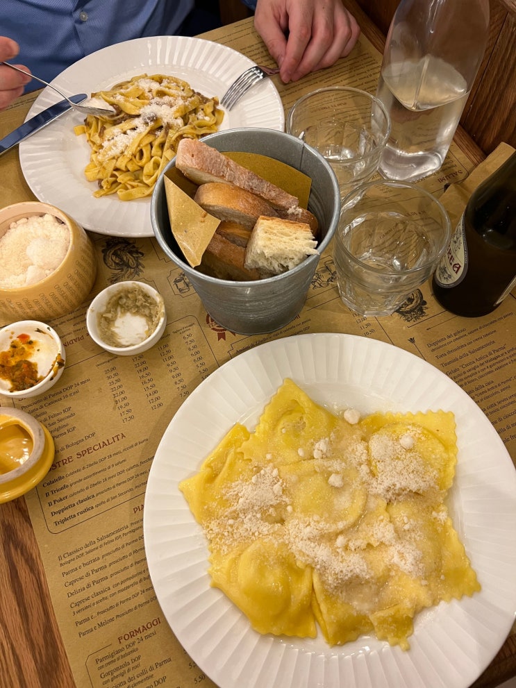 밀라노 여행 : 두오모 근처 파스타 맛집 SALSAMENTERIA di PARMA