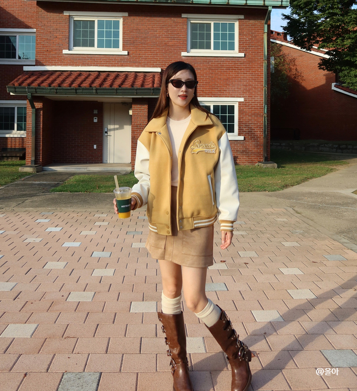 핫한 바시티자켓 UCLA 유씨엘에이 김우석 화보 야구점퍼 실물 착용 코디
