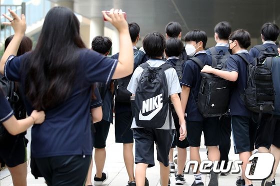 청소년 여자는 우울증·기타불안장애, 남자는 ADHD·틱장애 많아 청소년 여자는 우울증·기타불안장애, 남자는 ADHD·틱장애 많아
