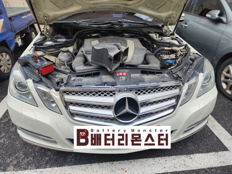  월롱면 배터리 교체 벤츠 E300 자동차 수입차 밧데리 출장 교환