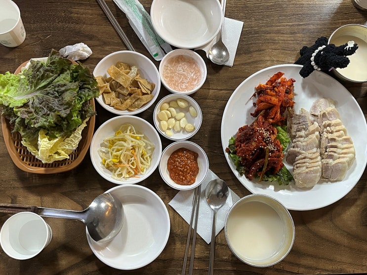 [종로3가]보쌈골목 맛집 흥부가 보쌈 주문시 감자탕 서비스