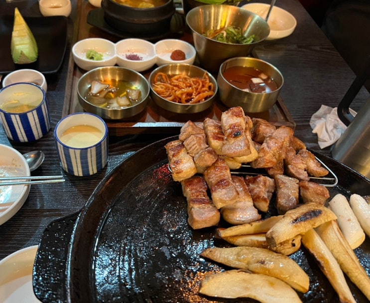  첨단 고기맛집 화원짚불구이 첨단점