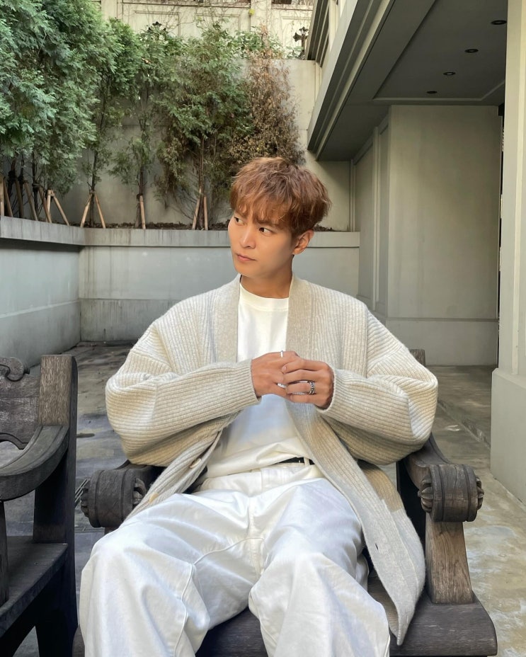 주원 르메르 옷 코디 가을 남자 롱 가디건 스타일링 구경하기 주원 르메르 옷 코디 가을 남자 롱 가디건 스타일링 구경하기