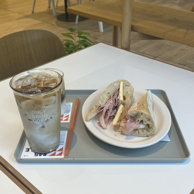  인더매스밀즈 신월성 대구 브런치 카페 커피 맛집