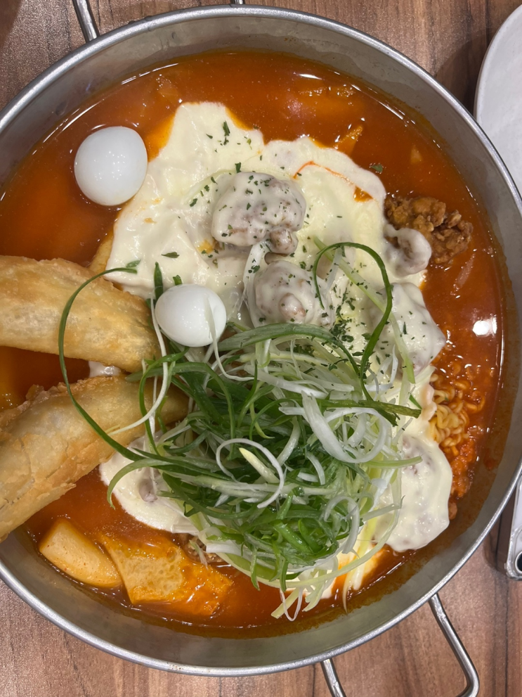  광명 철산맛집 버터갈릭감자튀김이 유명한 청년다방 철산점/치즈폭포순살 떡볶이 후기