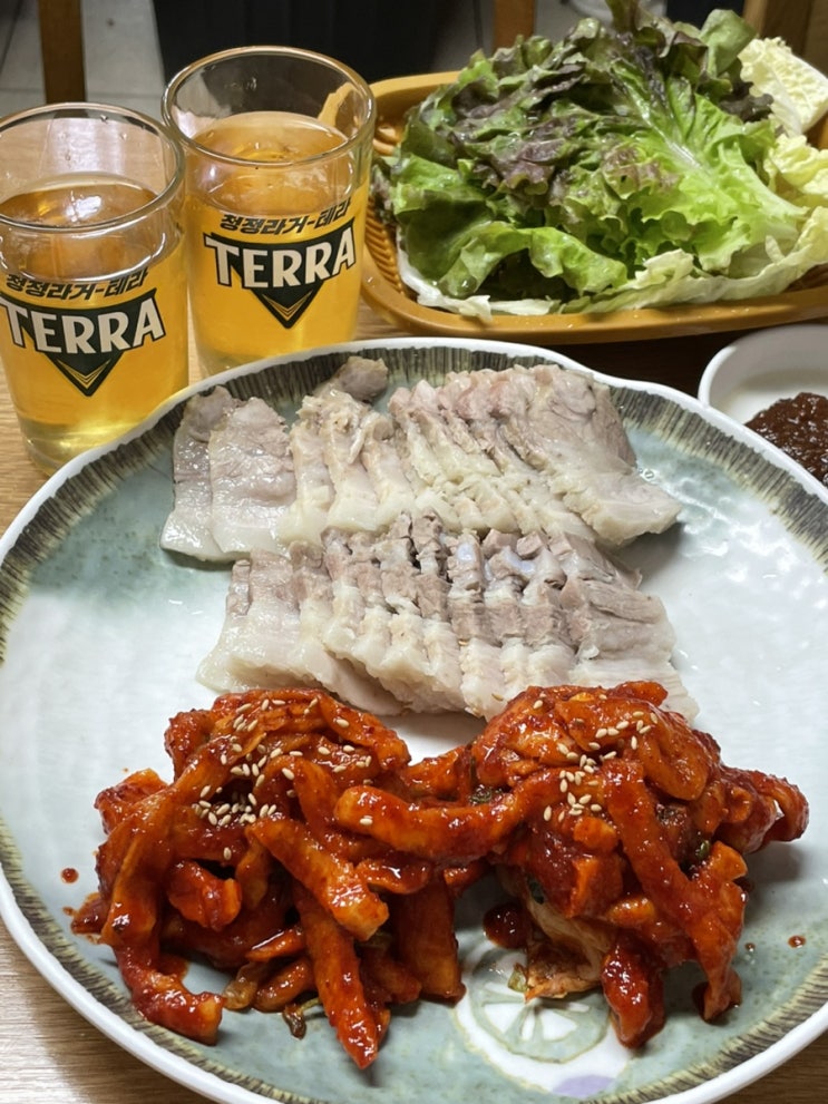  야들 야들 부드러운 보쌈과 서비스 감자탕까지 맛볼 수 있는 종로 맛집 삼해집 종로점