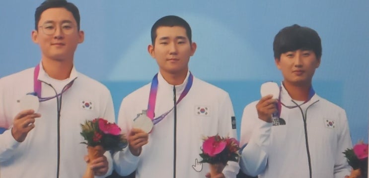 한국, 개막 12일 만에 '노골드'…<b>핸드볼</b>·<b>양궁</b> 은메달