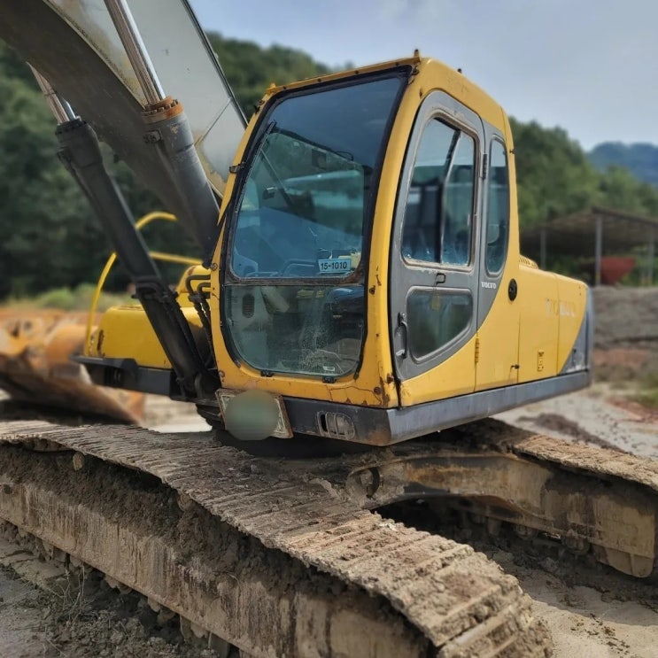 볼보 EC240LC 2001년식 2100만원 판매합니다. 볼보 EC240LC 2001년식 2100만원 판매합니다.
