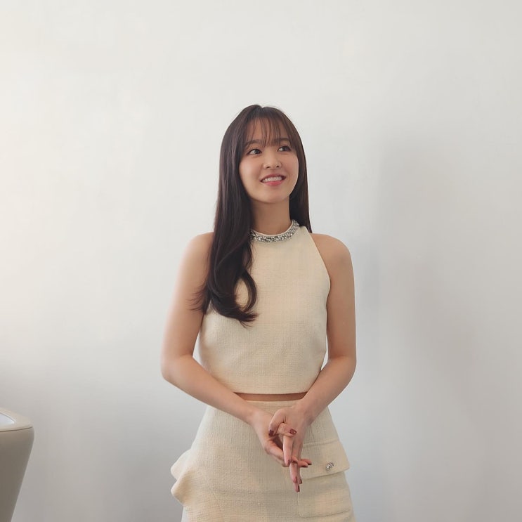 걸어다니는 인형 박보영 산드로 트위드 크롭탑 & 스커트 셋업 정보! 걸어다니는 인형 박보영 산드로 트위드 크롭탑 & 스커트 셋업 정보!