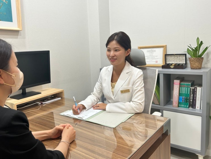  마포 청아한의원의 반가운 새 얼굴, 신나경 원장님을 소개합니다.