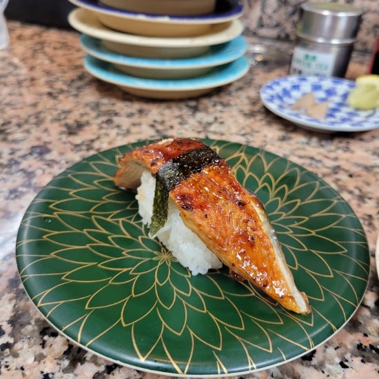  오키나와 차탄 아메빌 구루메스시 회전초밥 줄서는 인기식당