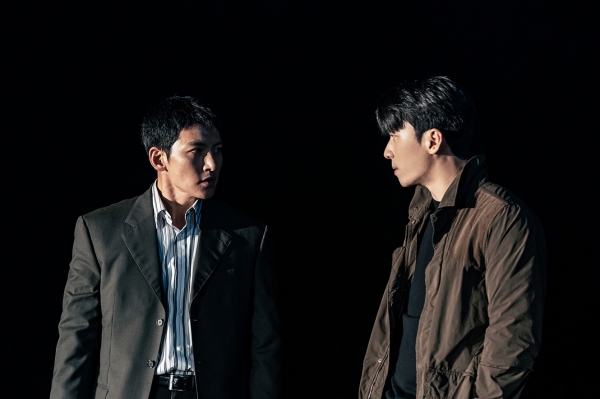 디즈니 플러스 드라마 [최악의 악] 4화, 5화 리뷰~ 오 이제 볼만 하네! 조폭과 위장 조폭 경찰, 그리고 부인.. 삼각 관계??.. 보다 보니 괜찮넹 스포 O 결말 O
