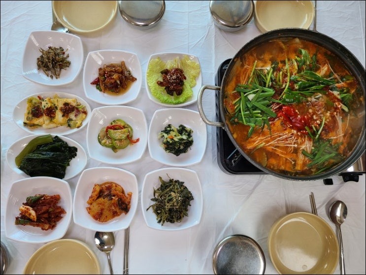  단양의 숨은 맛집,'민아식당 쏘가리매운탕'에서 풍성한 한끼를!단양 먹거리