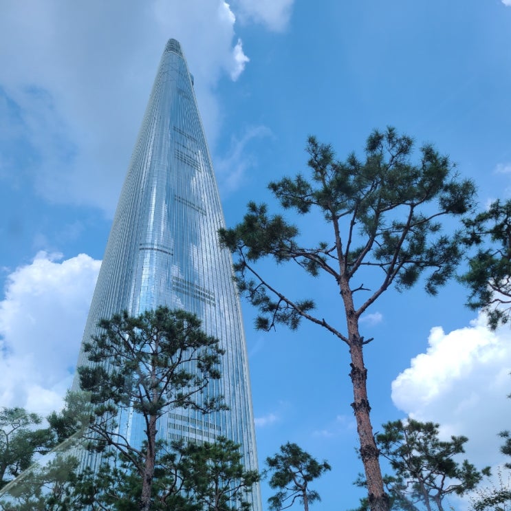  서울여행2(송리단길 메밀집, 젠젠카페, 롯데월드타워 전망대 서울스카이, 롯데월드몰 에비뉴엘 구경)