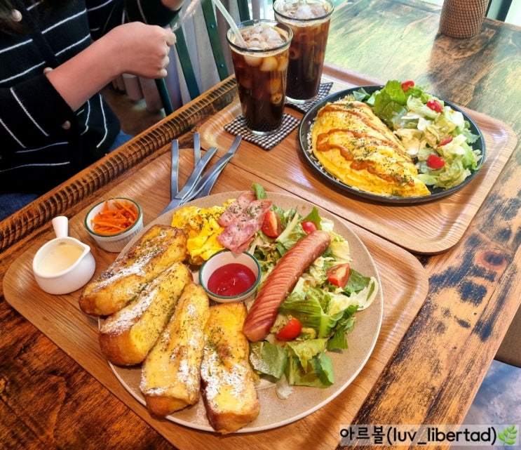 죽동브런치 죽동프렌치토스트가 맛있는 애견동반카페 Cafe713 (카페713)