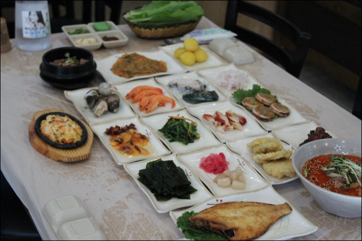  속초 대포항의 횟집 명소,신선한 해산물의 향연"진희횟집" 속초맛집
