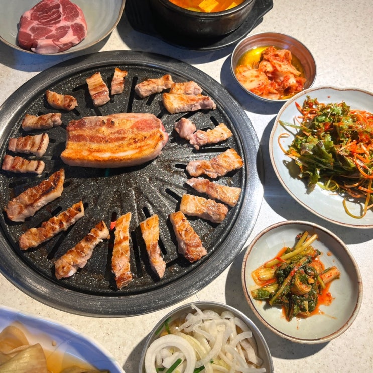  라면과 떡볶이가 있어 흑석동 중앙대 고기집으로 추천하는 엉터리생고기