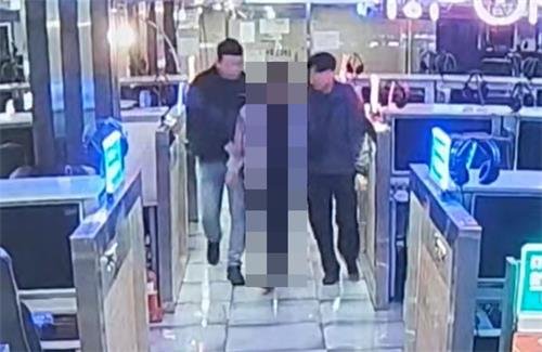 이틀간 화장실 엘리베이터 상가 3차례 여성 연쇄 폭행 범인 고교생 검거 성범죄 조사 범행이유 이틀간 화장실 엘리베이터 상가 3차례 여성 연쇄 폭행 범인 고교생 검거 성범죄 조사 범행이유