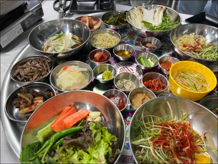  삼겹살의 신세계'윤이냉삼집 수원인계점'에서 맛보는 푸짐한 한상!  수원맛집