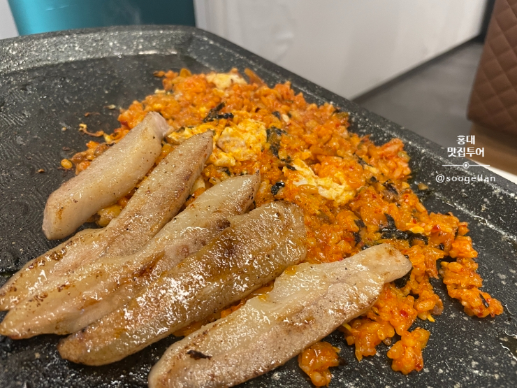  고깃세 홍대직영점 히밥  웨이팅 고기 맛집 | 쫄목살과 냉삼을 파는 국내 최초 미박슬라이스 전문점