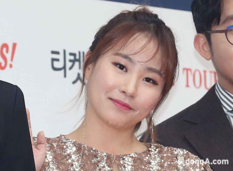 조현아, "어반자카파 왕따, 우리도 소속 가수"..."음악 못하게 해" vs "사실 아냐" 조현아, "어반자카파 왕따, 우리도 소속 가수"..."음악 못하게 해" vs "사실 아냐"
