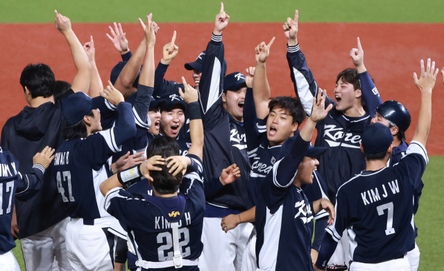 야구 <b>아시아</b>게임 대만을 2-0으로 꺽고 금메달, <b>역도 박혜정</b>... 