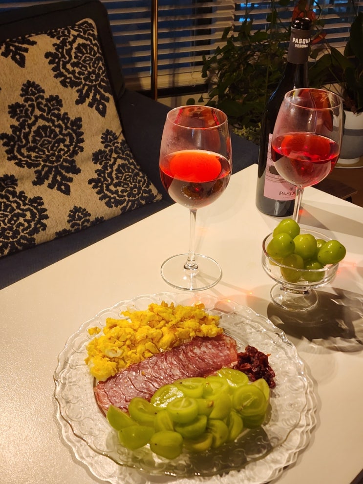  맛있는 포도 양감포도농장 샤인머스켓 2KG 택배 선물  ft. 와인 안주 플레이트