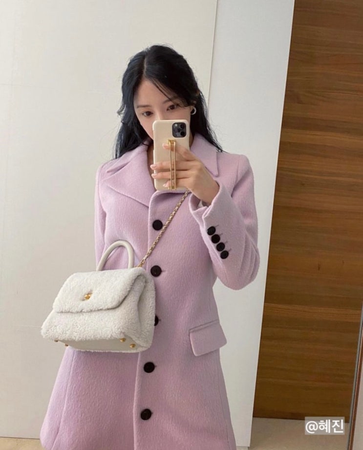  티아라 효민 사복 여성 코트 코디 살펴봐요 (핑크, 남색, 회색, 베이지 코트)