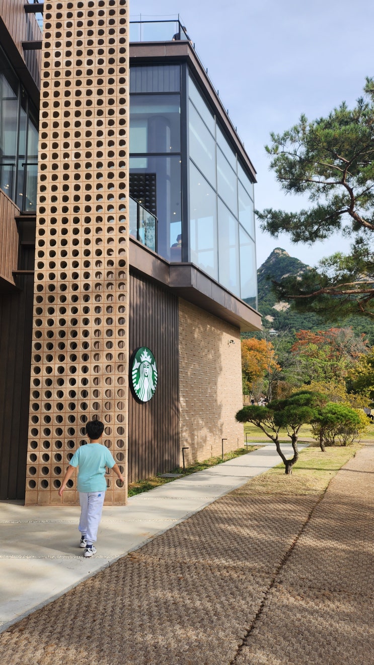  스타벅스 더 북한산점 방문 실패 후 빽다방 빵 연구소 북한산성점 솔직 방문 후기 내돈내산
