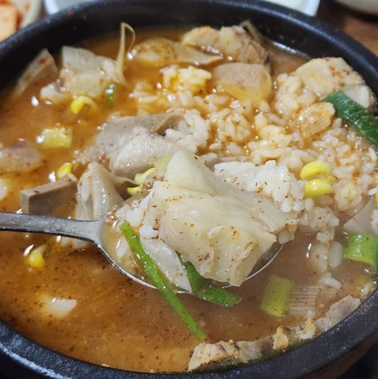  말바우시장 국밥 맛집 자라봉국밥 유명하죠