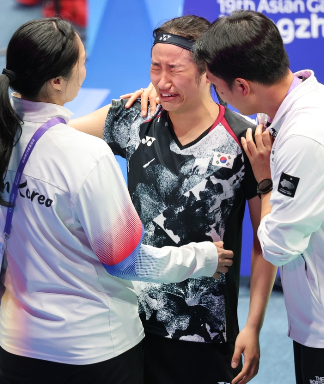 10 항저우 최고의 순간 안세영 금메달, <b>400m 계주 김국영</b> 눈물... 