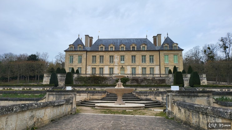  오베르 쉬르 우아즈(Auvers-sur-Oise) 여행 2 : 압생트 박물관, 오베르 성, 가셰 박사 집, 카페와 빵집
