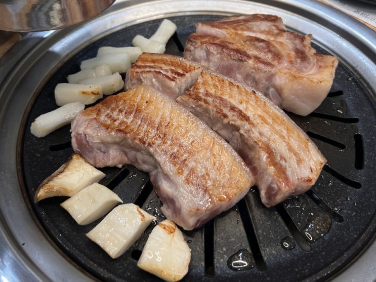  [남영동 숙대입구역 맛집] 삼겹살 고기집 "육시리 남영점"