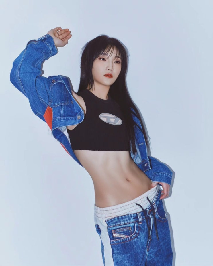 매달 식비 2천만원 쓰는 대식가 히밥, "어묵 100꼬치 먹은 거 맞아?"...선명한 11자 복근 "깜짝" 매달 식비 2천만원 쓰는 대식가 히밥, "어묵 100꼬치 먹은 거 맞아?"...선명한 11자 복근 "깜짝"