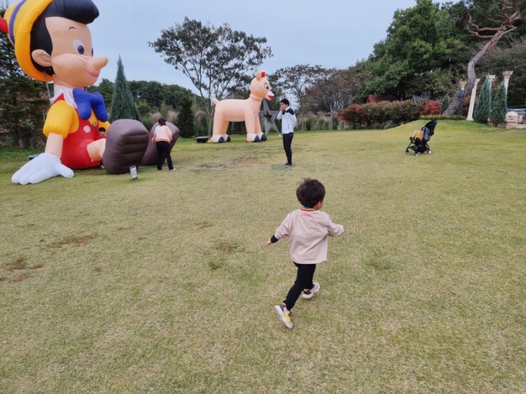 파주 퍼스트가든 테마공원. 30개월 아이와 함께 동물원구경도 하고 놀이동산,야외 키즈카페까지 올인원으로 즐기기