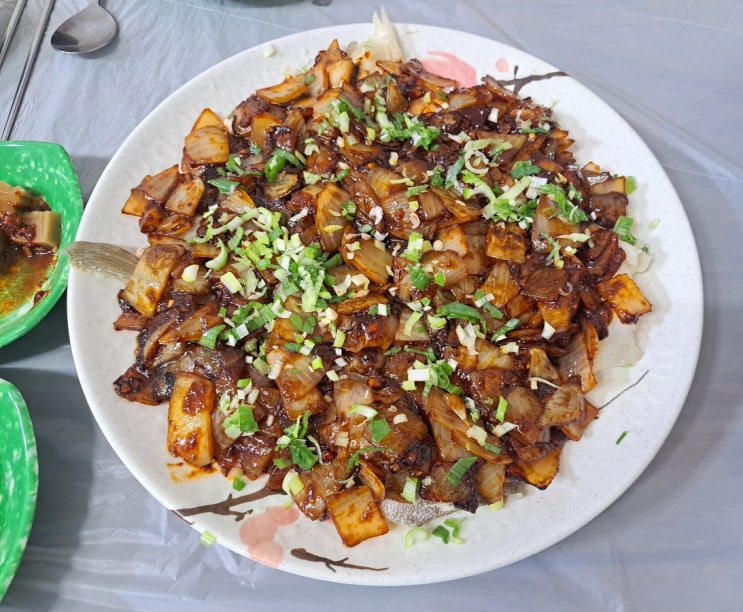 포항연일맛집 개미국시방 뽈 불고기+감자면 사리 보통맛 후기