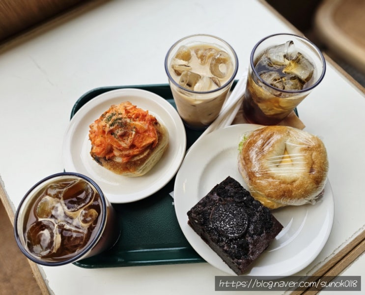 식사동 빵집 베리굳베이글 쫀득한 화덕 베이글 어니언 마요