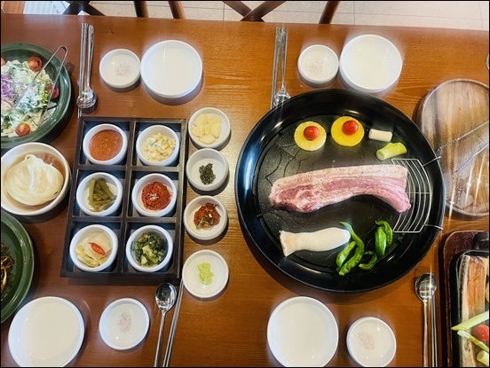  장미가든 김포 맛집에서 현지인 추천 우대갈비를 만나다