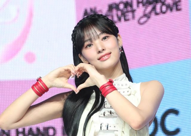 '홀로 서기' 지니, 솔로로 데뷔해요...엔믹스 탈퇴는 개인적인 이유 '홀로 서기' 지니, 솔로로 데뷔해요...엔믹스 탈퇴는 개인적인 이유