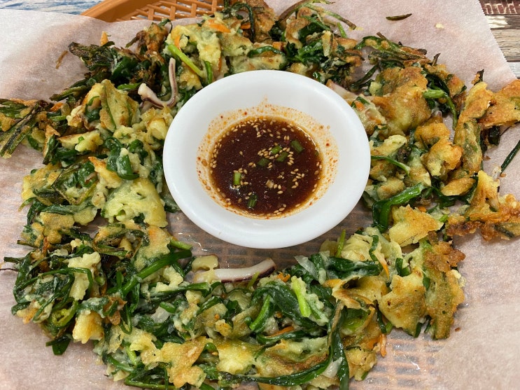  양산 법기수원지 식당 소문난맛집_해물부추전과 잔치국수