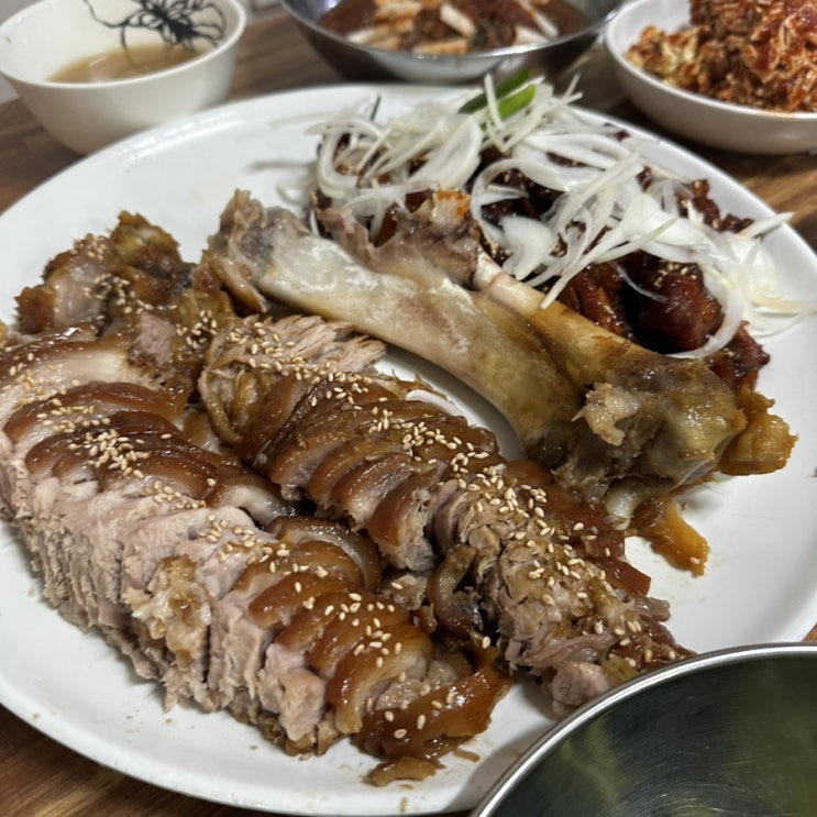  [당산/영등포구청] 줄서서 먹는 족발집 <허브족발 2호점>